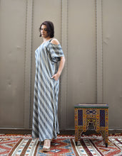 Load image into Gallery viewer, Cold Shoulder Dress