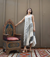 Load image into Gallery viewer, Magic Fringe Sleeveless Dress
